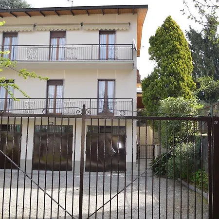 Betty's House Апартаменты