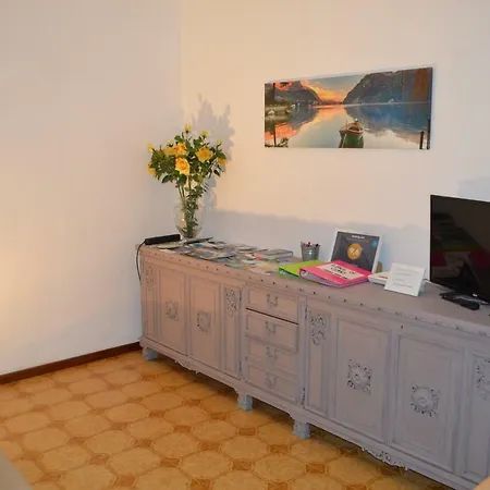 Betty's House Apartament Mandello del Lario