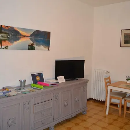 Apartament Betty's House Mandello del Lario