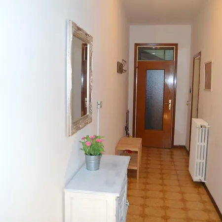 Betty's House * Манделло-дель-Ларио