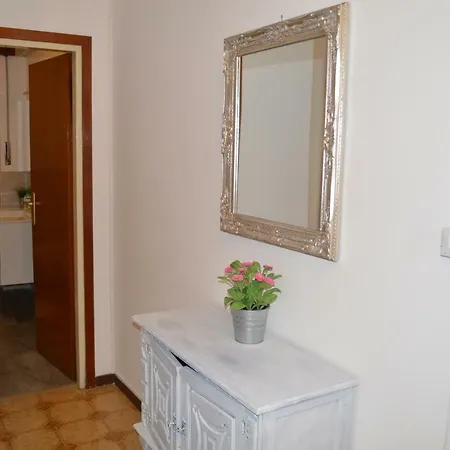 Betty's House Апартаменты *